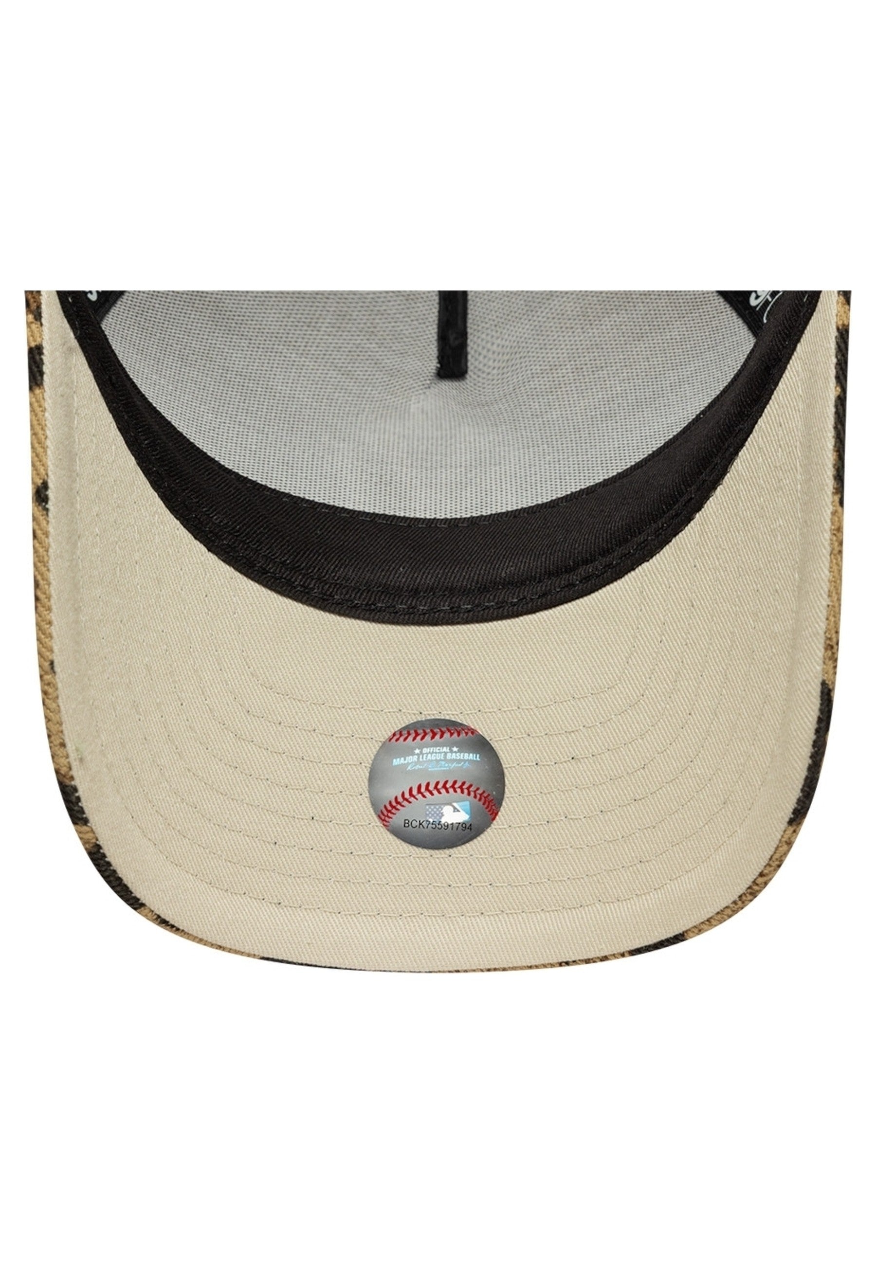 GORRA NEW ERA MARRON YANKEES WMNS LEOPARD 940MC AF TRUCKER CAP