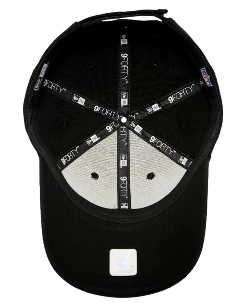 GORRA NEW ERA NEGRA BORDADO FRENTE OAKLAND RAIDERS VISERA CURVA - AREA ZERO