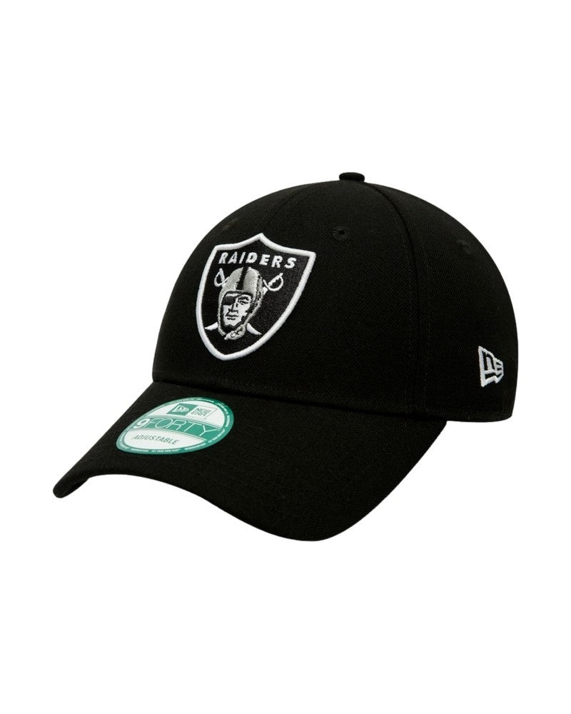 GORRA NEW ERA NEGRA BORDADO FRENTE OAKLAND RAIDERS VISERA CURVA - AREA ZERO