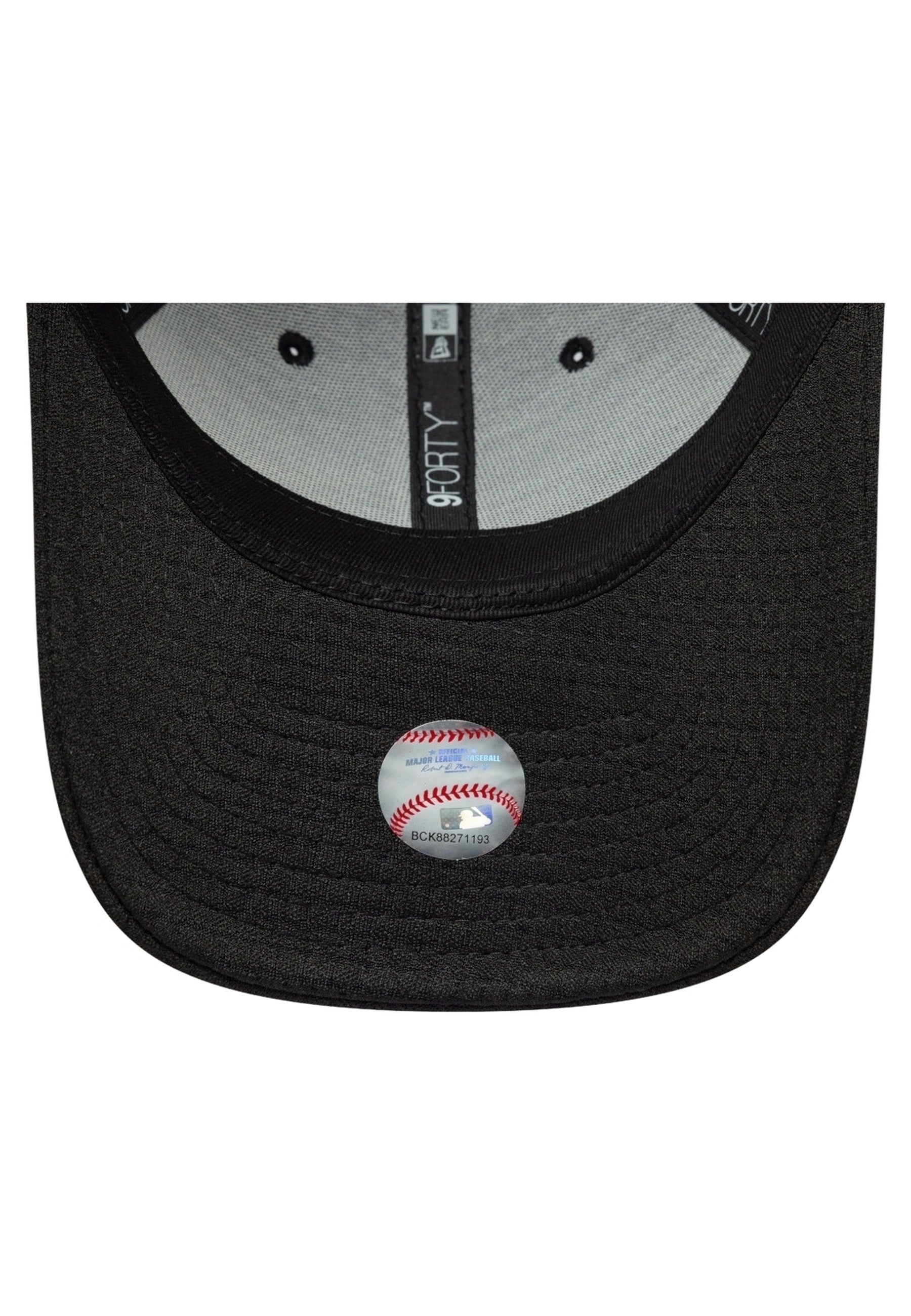GORRA NEW ERA NEGRA YANKEES BLACK ON BLACK FLAWLESS MESH 9FORTY NEYYAN