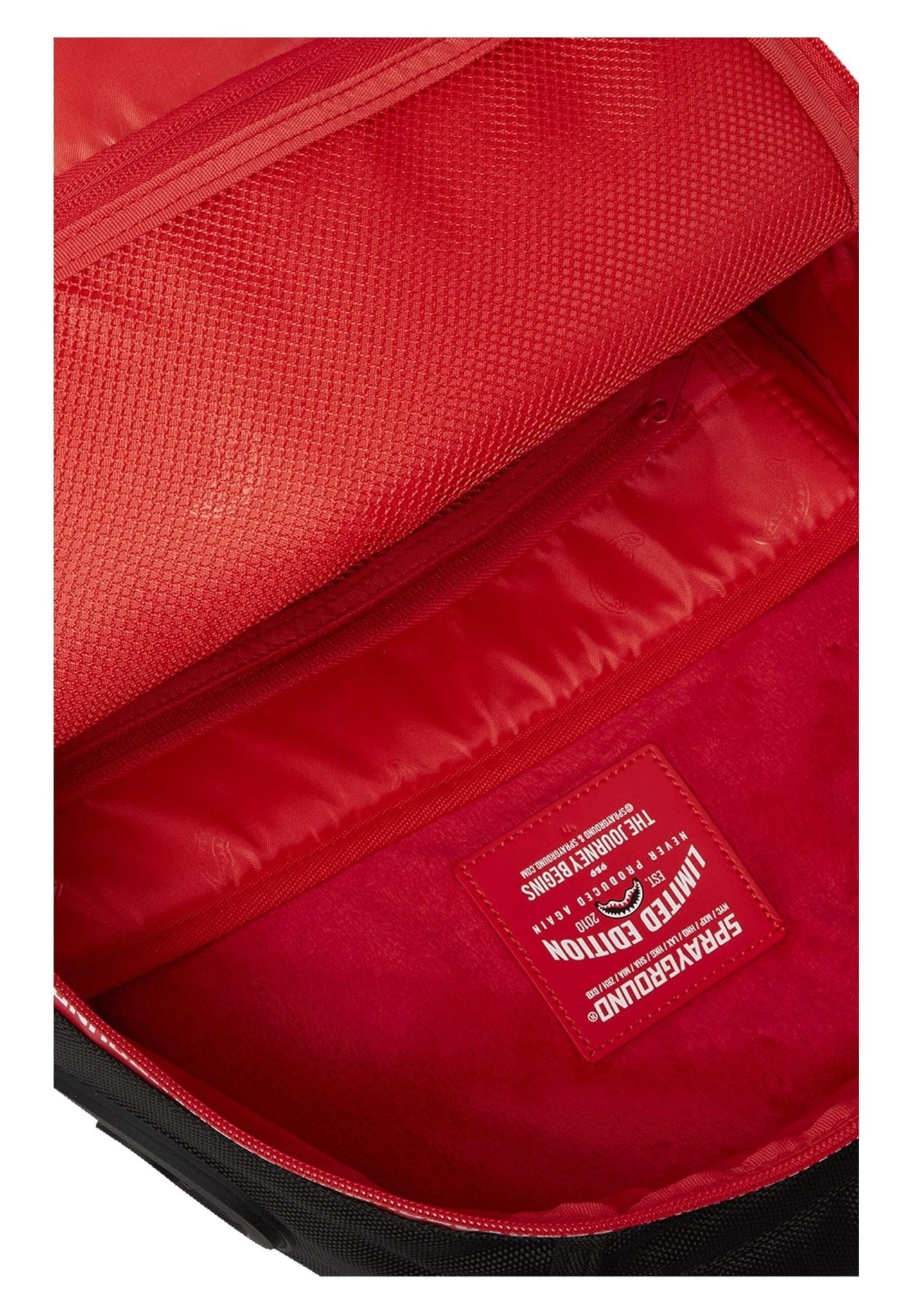 MOCHILA SPRAYGROUND NEGRA PRINTED ZIPPER SHARK DLXR BACKPACK - AREA ZERO