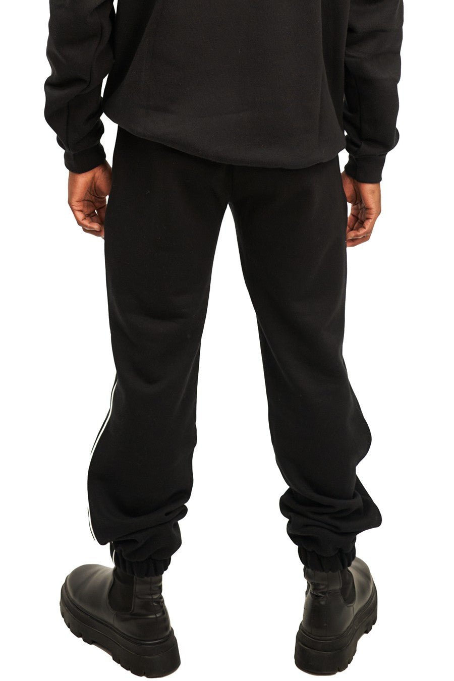 PANTALON CHICAGO NEGRO BIG FACE SNEAKER PANT - AREA ZERO