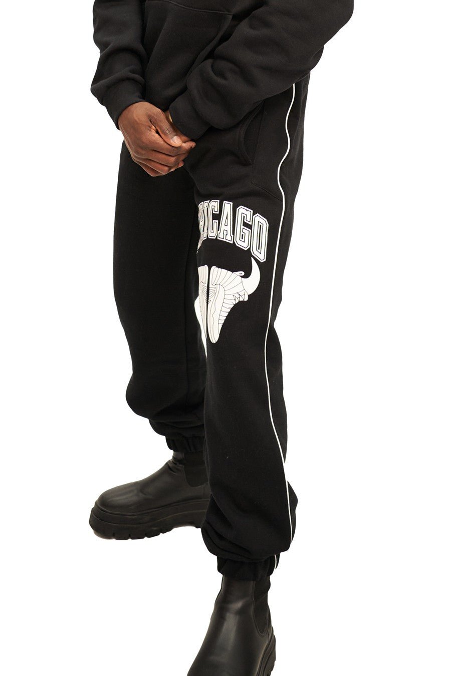 PANTALON CHICAGO NEGRO BIG FACE SNEAKER PANT - AREA ZERO