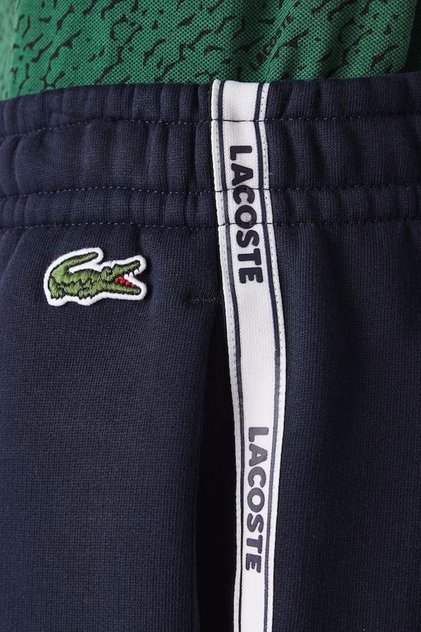 PANTALON CORTO LACOSTE MARINO SIDE TAPE - AREA ZERO