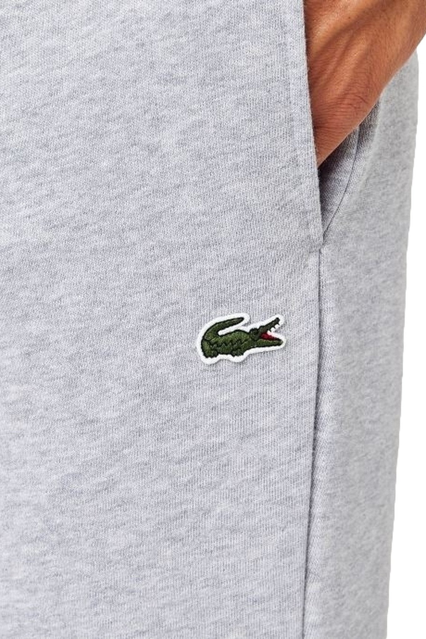 PANTALON LACOSTE GRIS CLASSIC LOGO JOGGER PANT - AREA ZERO