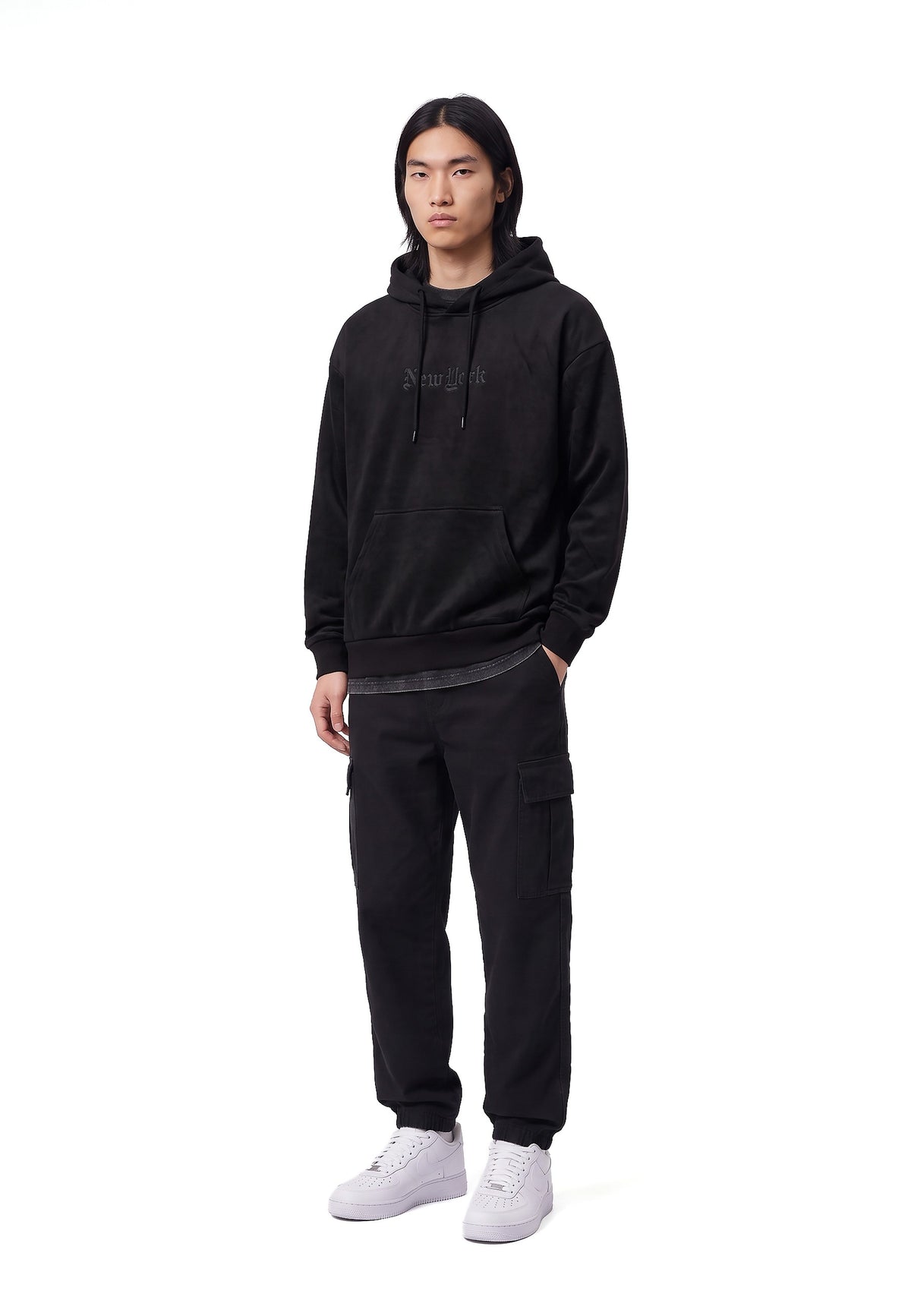 SUDADERA NEGRA NEW YORK CITY EMBROIDERED SLEEVE HOODIE
