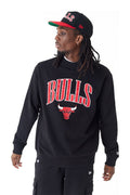 SUDADERA NEW ERA NEGRA BULLS APPLIQUE CREW CHIBUL