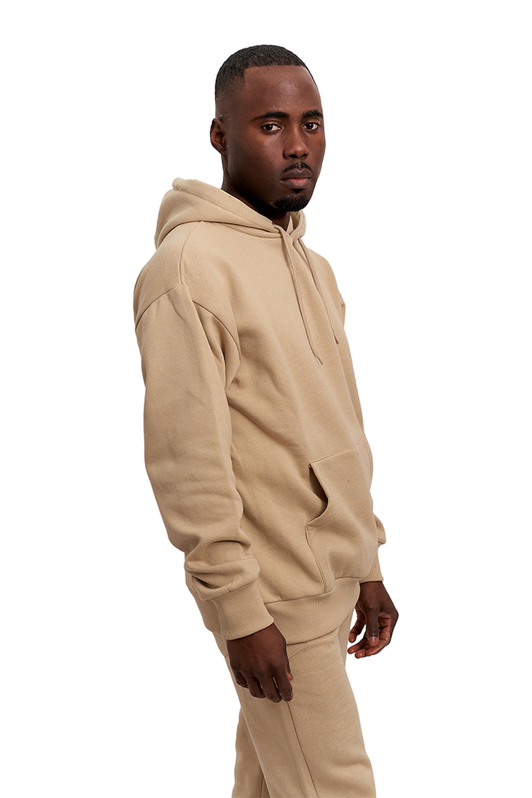 SUDADERA TOSTADA AZ ESSENTIALS TAGGED POCKET HOODIE SAFARI